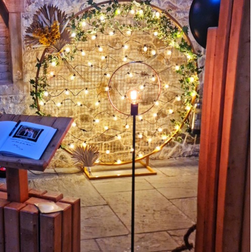 EL_TORO_ENTERAINMENT_RUSTIC_PHOTO_BOOTH_HERO-12