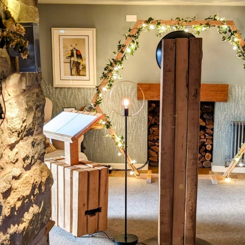 EL_TORO_ENTERAINMENT_RUSTIC_PHOTO_BOOTH_HERO-13